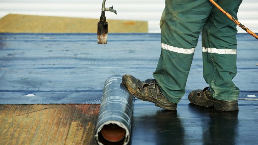 Benefits of Hiring a Commercial Roofing Contractor